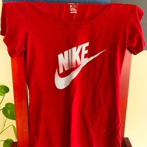 Nike Dark Red T-Shirt - XS